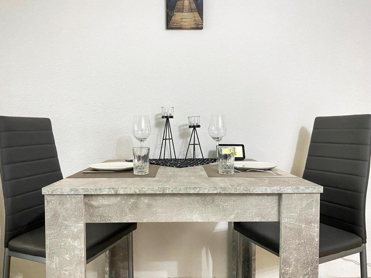 Wohlfuehl-Apartment Mit Kostenfreier Tiefgarage, Wifi & Terrasse Leipzig Eksteriør bilde