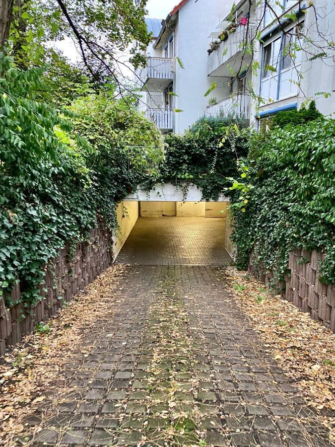 Wohlfuehl-Apartment Mit Kostenfreier Tiefgarage, Wifi & Terrasse Leipzig Eksteriør bilde